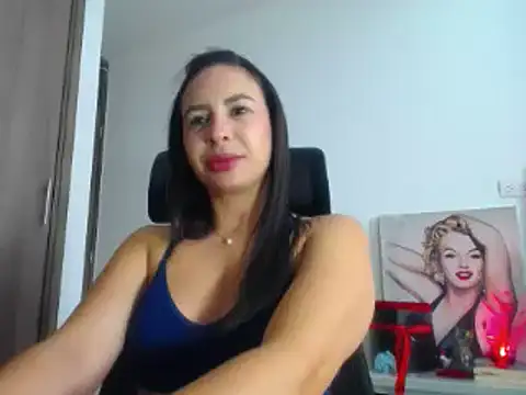 Snapshot of Shantalhotx69 chatting on 8, 2, 2025 Shantalhotx69 online show from 8, 2, 2025