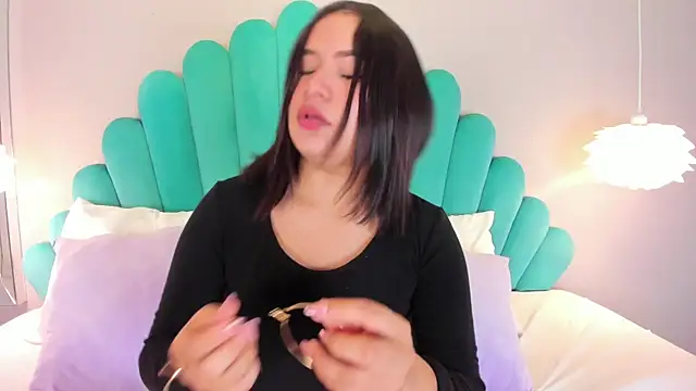 HannaKarson online show from 18, 2, 2025