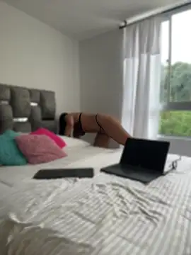 LauraCadwell online show from 18, 4, 2026