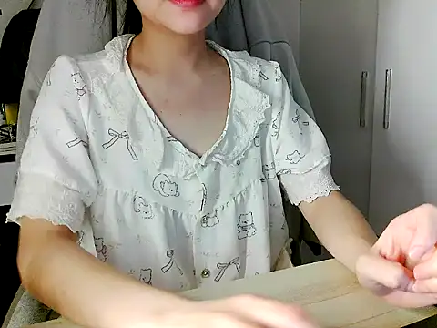 Snapshot of Yin-girl chatting on 1, 2, 2026 Yin-girl online show from 1, 2, 2026