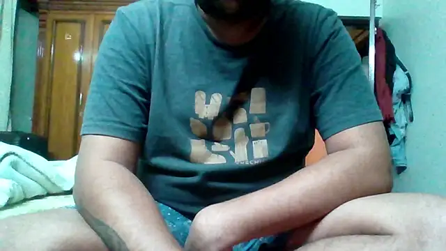 whoreboi98 online show from 5, 1, 2025