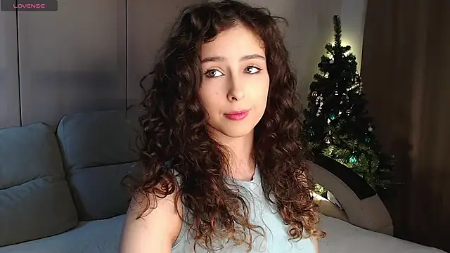 Snapshot of cosmosbaby chatting on 15, 12, 2024 cosmosbaby online show from 15, 12, 2024