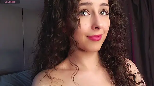 Snapshot of cosmosbaby chatting on 12, 3, 2025 cosmosbaby online show from 12, 3, 2025