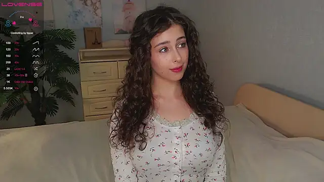 Snapshot of cosmosbaby chatting on 27, 10, 2025 cosmosbaby online show from 27, 10, 2025