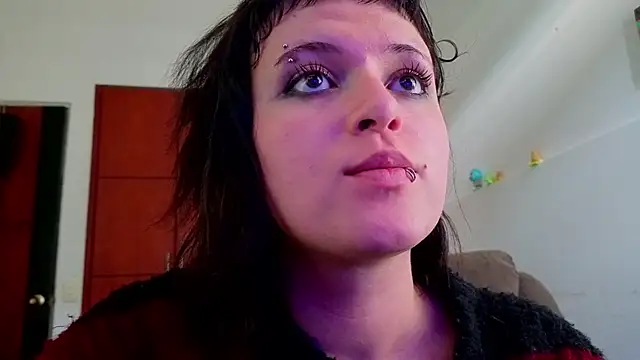 NEXT DOOR GIRL  online show from 6, 4, 2026