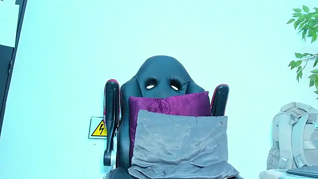 Briyit Doll online show from 21, 2, 2025