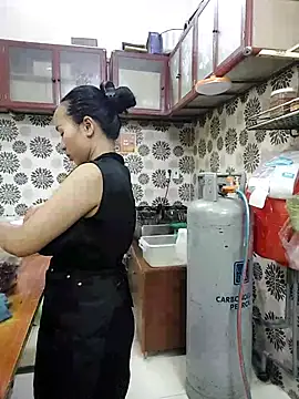 Snapshot of Yinzing_502 chatting on 17, 9, 2025 Yinzing 502 online show from 17, 9, 2025