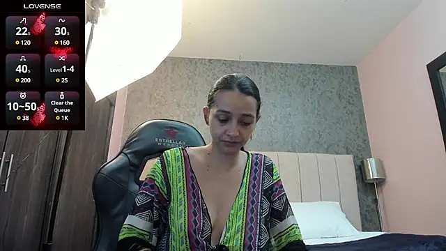 Snapshot of samarha_xue chatting on 22, 1, 2025 samarha xue online show from 22, 1, 2025