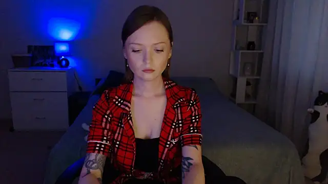 Snapshot of Allaria chatting on 4, 7, 2026 Allaria online show from 4, 7, 2026