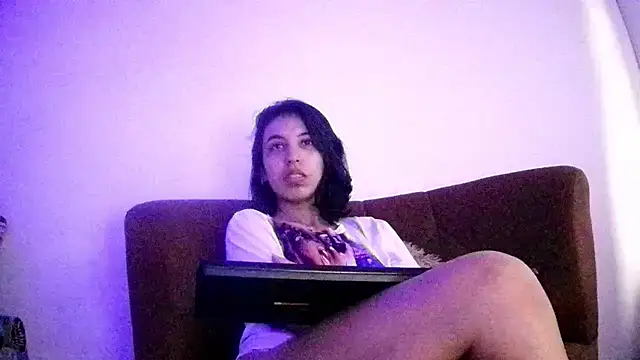 Snapshot of mina_smith1 chatting on 19, 4, 2026 mina smith1 online show from 19, 4, 2026