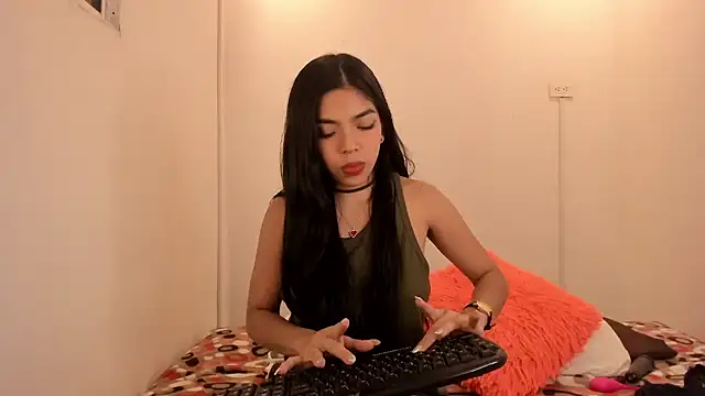 meganrossee69 online show from 3, 1, 2025