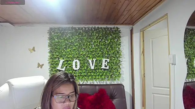Snapshot of Enma__clark chatting on 3, 2, 2025 Enma clark online show from 3, 2, 2025