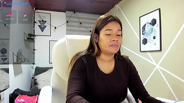 Enma  clark online show from 21, 4, 2026