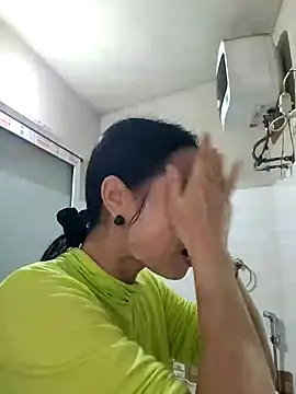 Snapshot of Tinease chatting on 28, 2, 2025 Tinease online show from 28, 2, 2025