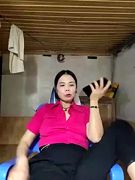 Snapshot of Tinease chatting on 4, 3, 2025 Tinease online show from 4, 3, 2025