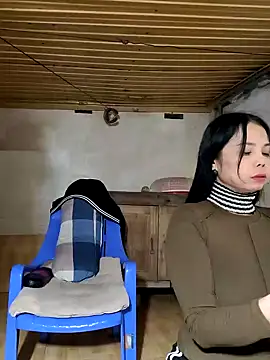 Snapshot of Tinease chatting on 8, 3, 2025 Tinease online show from 8, 3, 2025