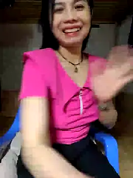Snapshot of Tinease chatting on 12, 3, 2025 Tinease online show from 12, 3, 2025