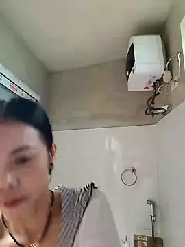 Snapshot of Tinease chatting on 17, 9, 2025 Tinease online show from 17, 9, 2025