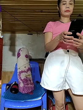 Snapshot of Tinease chatting on 24, 9, 2025 Tinease online show from 24, 9, 2025