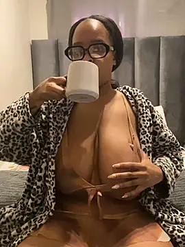 Snapshot of Saggy_areola95 chatting on 15, 7, 2026 Saggy areola95 online show from 15, 7, 2026