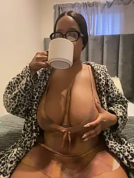 Snapshot of Saggy_areola95 chatting on 28, 7, 2026 Saggy areola95 online show from 28, 7, 2026