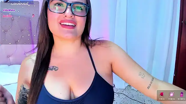 ellarosee  online show from 12, 12, 2024