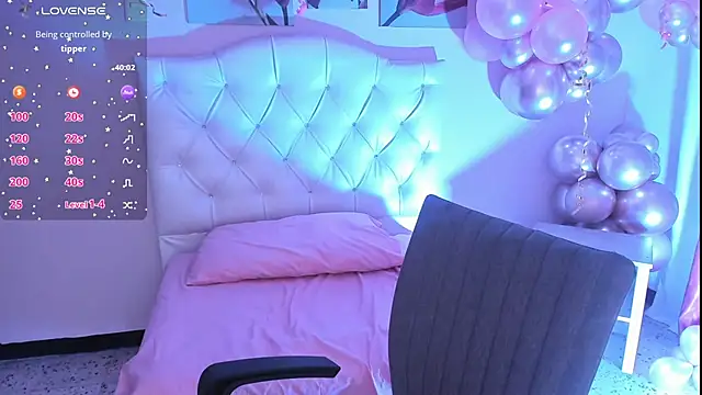 ellarosee  online show from 17, 3, 2025