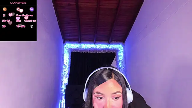 Snapshot of Mariana_Hasper_ chatting on 4, 12, 2024 Mariana Hasper online show from 4, 12, 2024