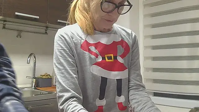 couplemilf2 online show from 23, 11, 2025