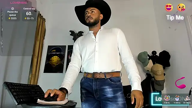 Snapshot of Hardboy_latin chatting on 2, 4, 2026 Hardboy latin online show from 2, 4, 2026