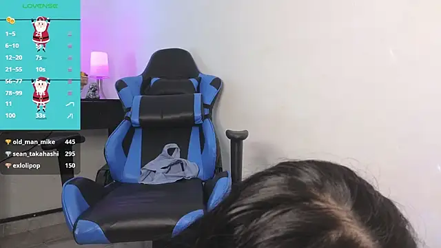 Snapshot of AlessiaVix chatting on 18, 12, 2024 AlessiaVix online show from 18, 12, 2024