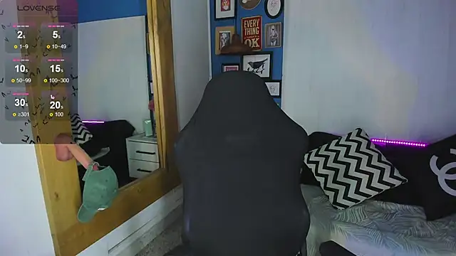 VladHellsing4 online show from 8, 11, 2025