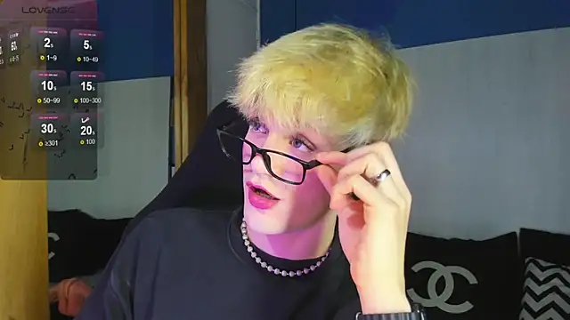 VladHellsing4 online show from 26, 11, 2025