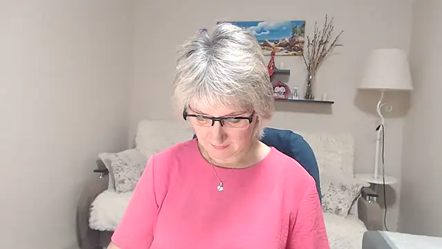 FleurMays online show from 3, 11, 2025