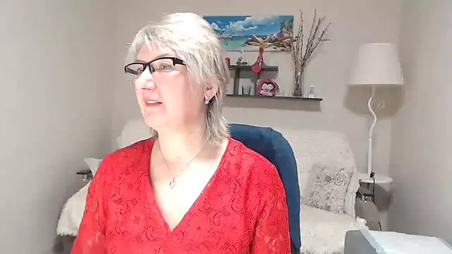 Snapshot of FleurMays chatting on 3, 2, 2026 FleurMays online show from 3, 2, 2026