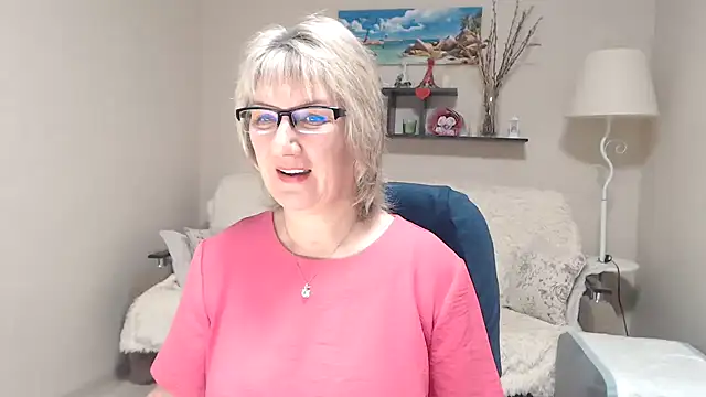 Snapshot of FleurMays chatting on 6, 2, 2026 FleurMays online show from 6, 2, 2026