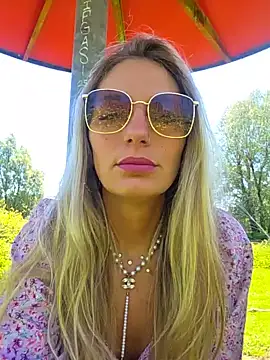 Snapshot of Lydie_off chatting on 22, 5, 2026 Lydie off online show from 22, 5, 2026