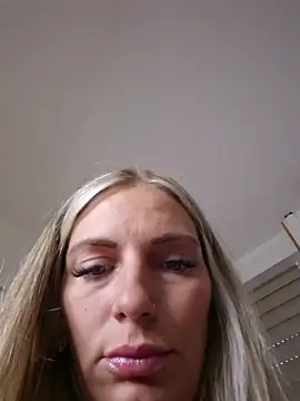 Lydie off online show from 2, 7, 2026