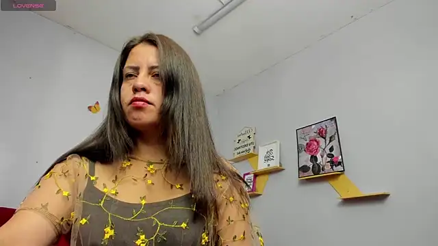 Snapshot of kathina_giraldo chatting on 24, 9, 2025 kathina giraldo online show from 24, 9, 2025