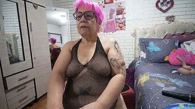 maturehot 65 online show from 19, 2, 2026