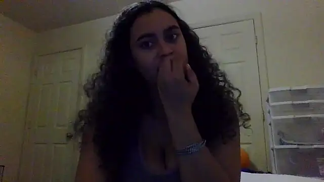 Snapshot of cinnaminnie chatting on 17, 1, 2025 cinnaminnie online show from 17, 1, 2025