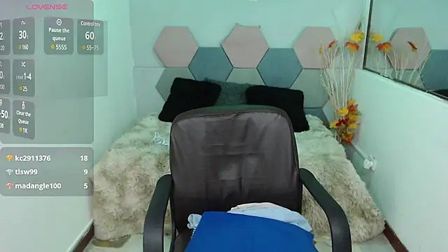 Snapshot of CharloteTaylor_ chatting on 15, 2, 2025 CharloteTaylor online show from 15, 2, 2025