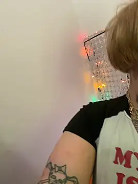Hunniebunnie78 online show from 5, 7, 2026