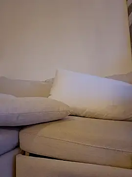 Jujuicy 97 online show from 13, 4, 2026