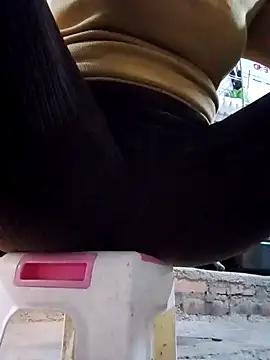 JasminePham online show from 4, 2, 2025