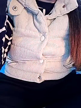 JasminePham online show from 18, 2, 2025