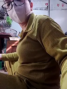 JasminePham online show from 15, 3, 2025