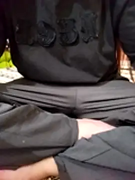 JasminePham online show from 8, 11, 2025