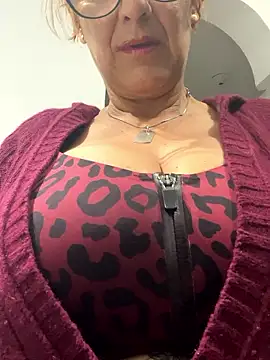 anastasia and jordan online show from 10, 4, 2026