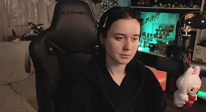 KiraLiLime online show from 9, 1, 2026